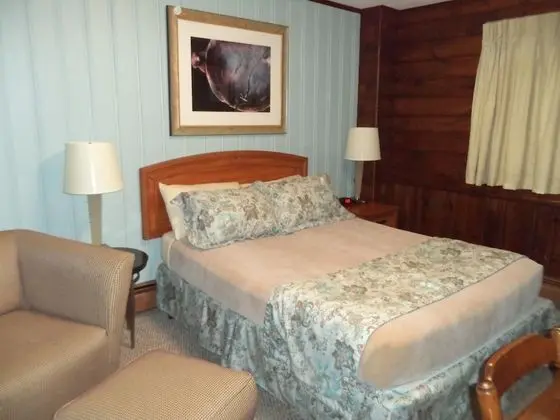 Oda, 1 Büyük (Queen) Boy Yatak