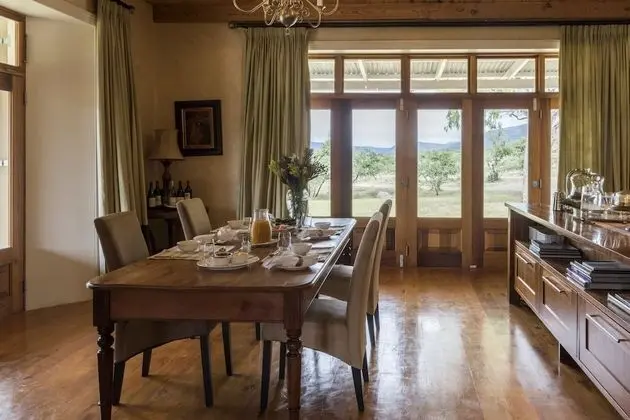 Exclusive Ev (Hillside Manor 6 pax)