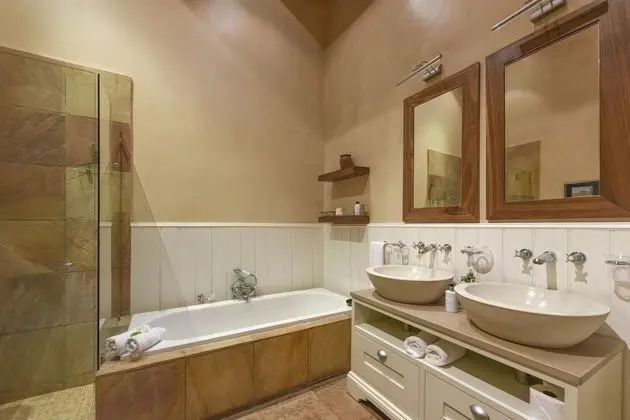 Standard İki Ayrı Yataklı Oda (Camdeboo Manor 2 pax)