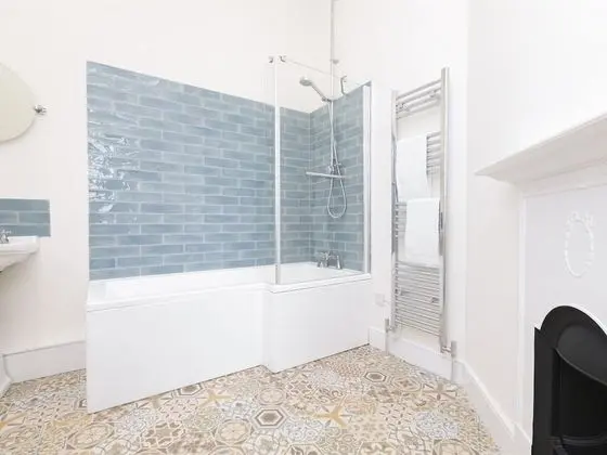 Superior Tek Büyük Yataklı Oda, Banyolu/Duşlu, Bahçe Manzaralı (Maid)