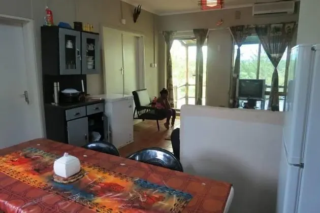 Kır Evi (River Front)