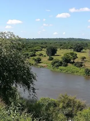 Kır Evi (River Front)