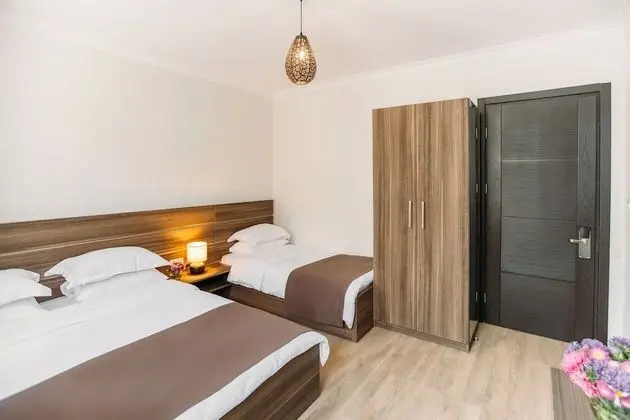 Standard Üç Kişilik Oda, Bahçe Manzaralı