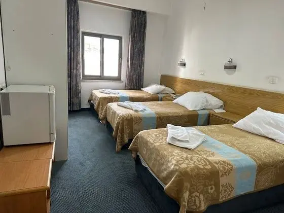 Standard Üç Kişilik Oda