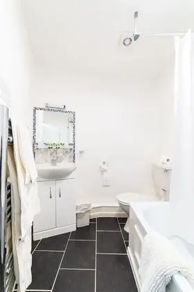 Deluxe Tek Büyük Yataklı Oda, Banyolu/Duşlu (With View)