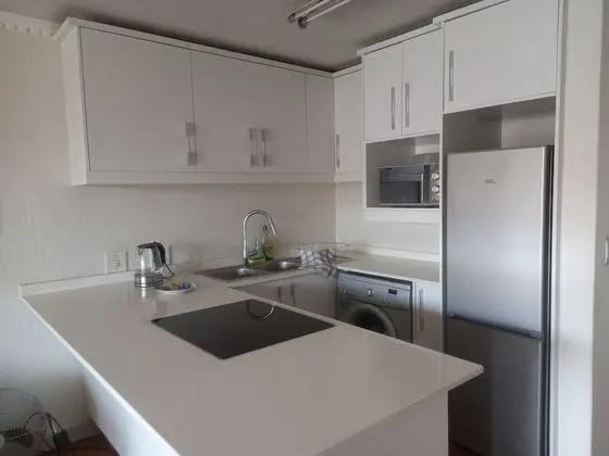 Mount Royal 29 Large 1 Bed with Balcony