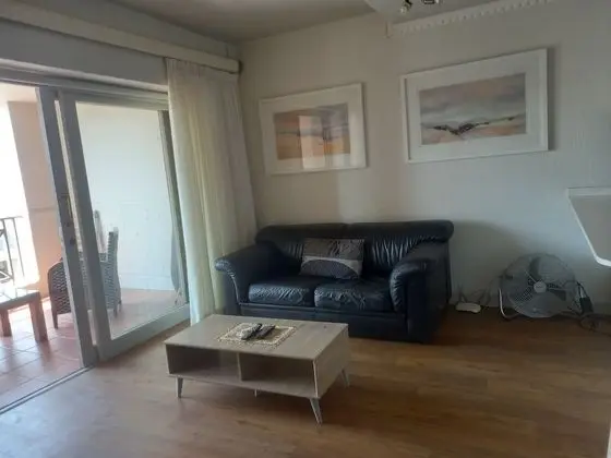 Mount Royal 29 Large 1 Bed with Balcony