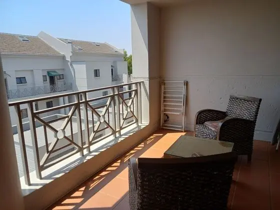 Mount Royal 29 Large 1 Bed with Balcony