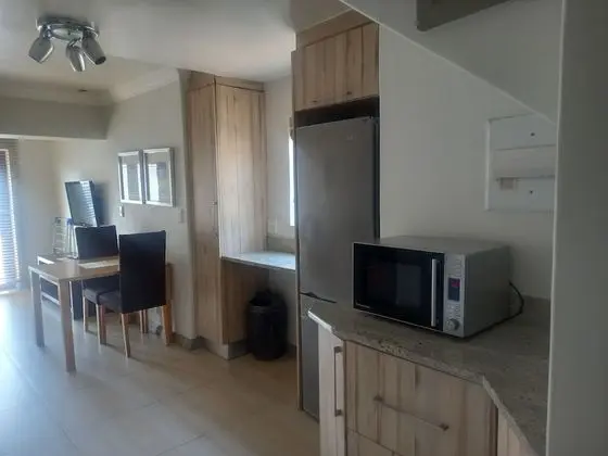 Mount Royal 32 Large 1 Bed