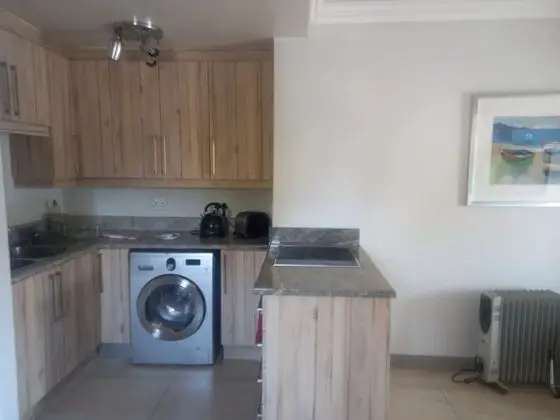 Mount Royal 32 Large 1 Bed