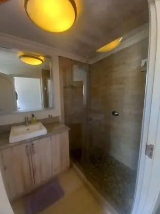 Mount Royal 32 Large 1 Bed