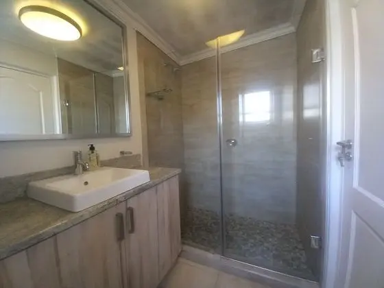 Mount Royal 32 Large 1 Bed
