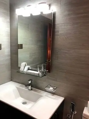 Deluxe Tek Büyük Yataklı Oda, Özel Banyo, Dağ Manzaralı