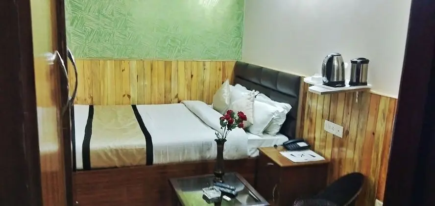 Basic Tek Kişilik Oda, 1 Büyük (Queen) Boy Yatak