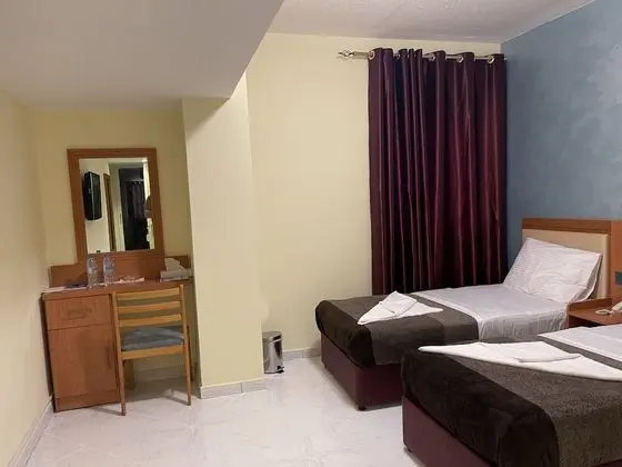 Economy Tek Büyük Yataklı Oda, Avlu Manzaralı