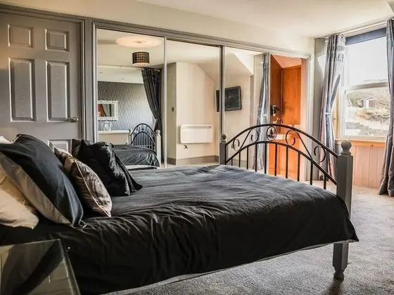 Comfort Tek Büyük Yataklı Oda, Banyolu/Duşlu (Side Seaview)