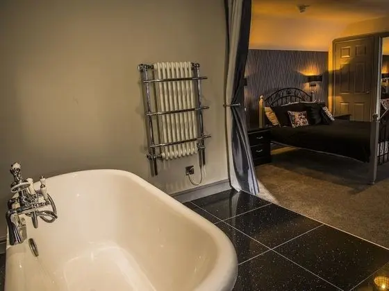 Comfort Tek Büyük Yataklı Oda, Banyolu/Duşlu (Side Seaview)