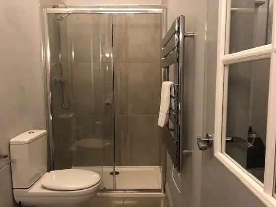 Standard Tek Büyük Yataklı Oda, Banyolu/Duşlu