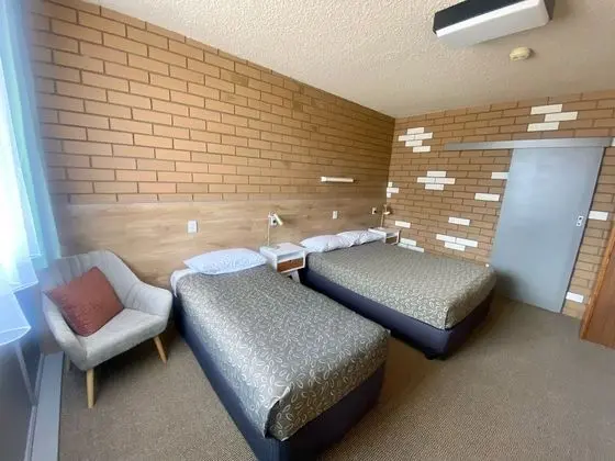 Oda, Sigara İçilmez (Queen + Single Bed)