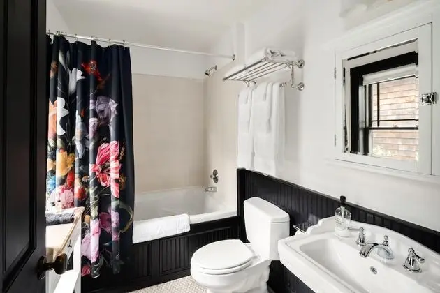 Tek Büyük Yataklı Oda, Banyolu/Duşlu (Private Cabin w/ Pullout)