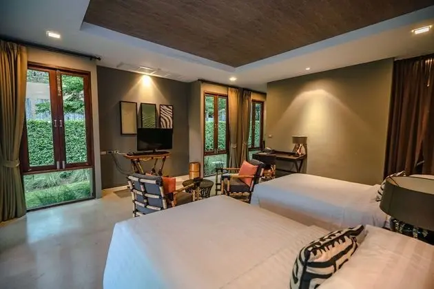 Spring Breeze Family Villas