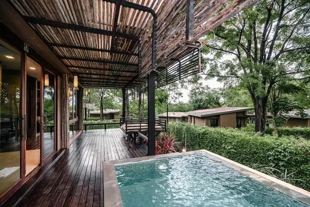 Spring Breeze Family Villas