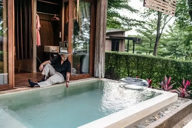 Summer Pool Villas