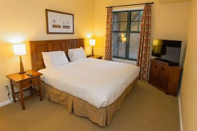 One Bedroom Valley View
