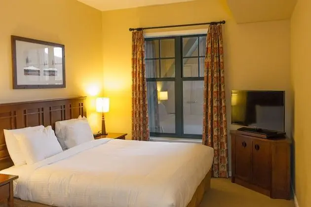 One Bedroom Valley View