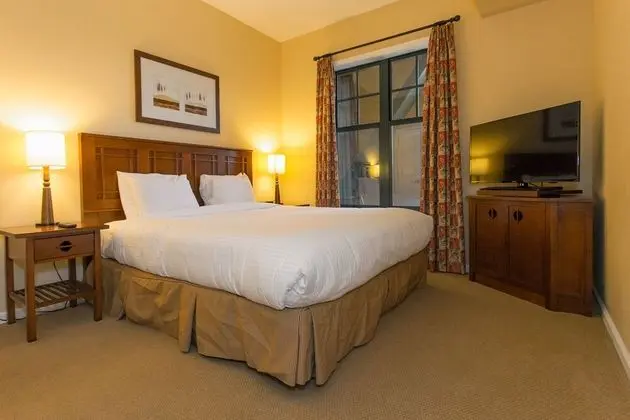 One Bedroom Valley View