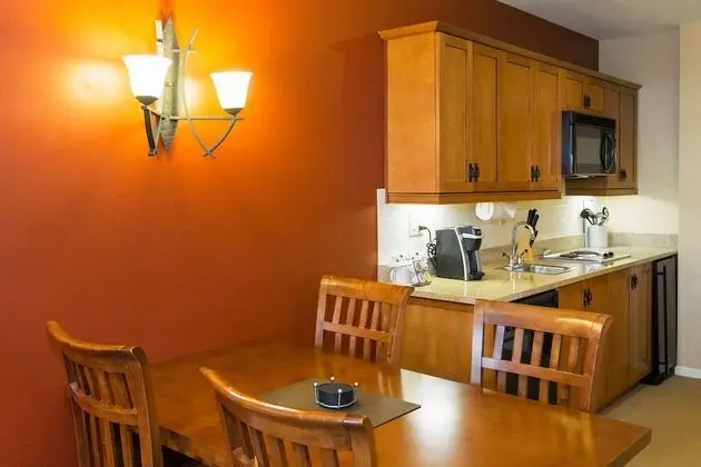One Bedroom Valley View