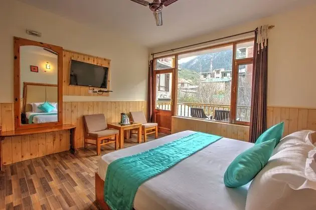 Deluxe Tek Büyük Yataklı Oda, 1 Yatak Odası, Balkon, Şehir Manzaralı