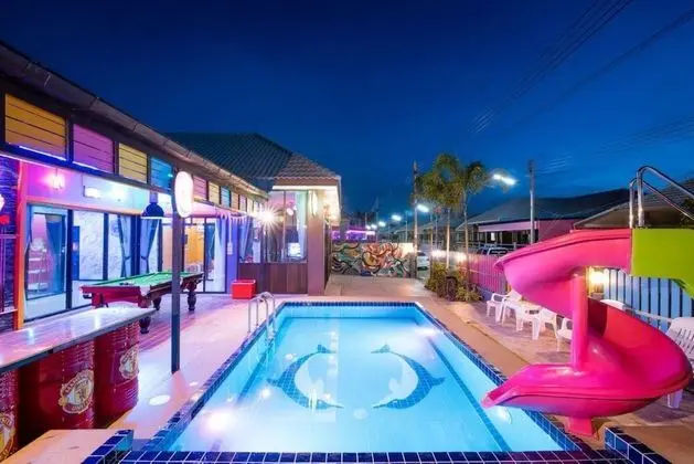 5-Bedroom Villa with Pool View