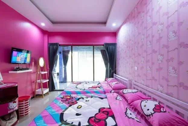 5-Bedroom Villa with Pool View
