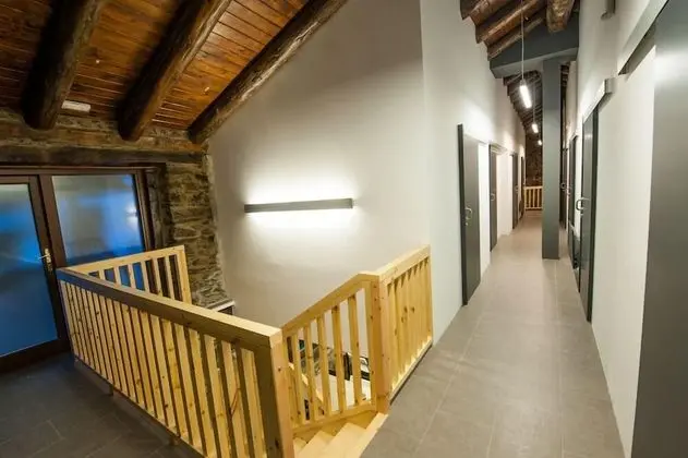 Tek Büyük veya İki Ayrı Yataklı Oda, Ortak Banyo