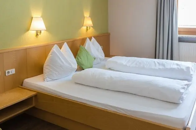 Basic Apart Daire, 1 Çift Kişilik Yatak ve Çekyat, Küçük Mutfak (cleaning fee 50€)