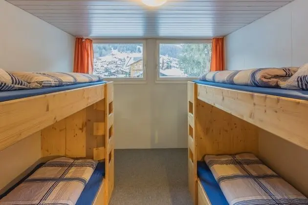 Dört Kişilik Oda, Ortak Banyo