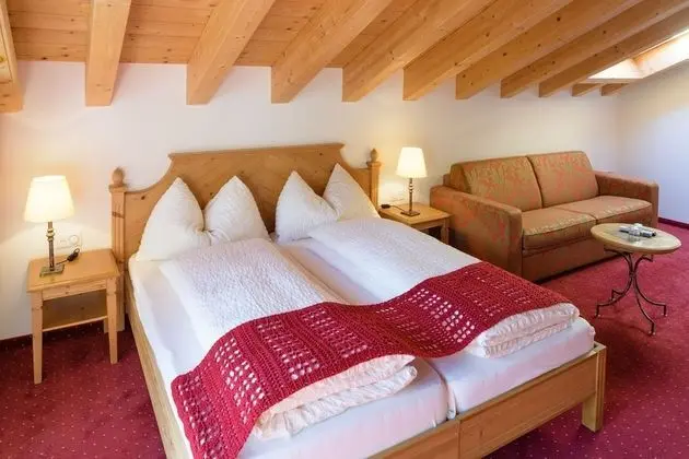 Tek Büyük Yataklı Oda (Chalet Style mit Matterhornblick)