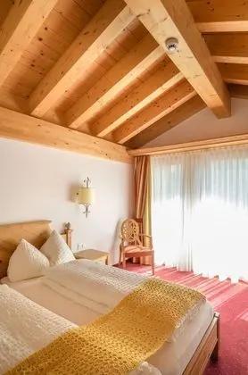 Tek Büyük Yataklı Oda (Chalet Style mit Matterhornblick)