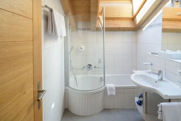 Tek Büyük Yataklı Oda (Chalet Style mit Matterhornblick)