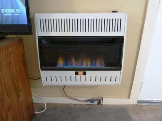 Ev