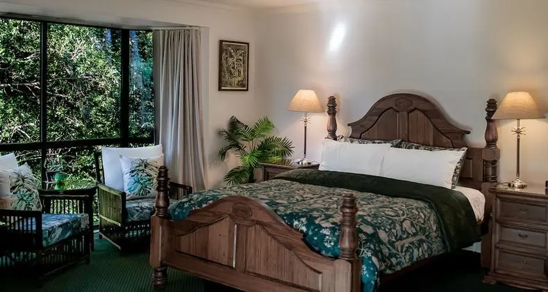 Luxury Süit, 1 Büyük (Queen) Boy Yatak, Jakuzi, Bahçe Manzaralı