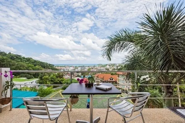 Two-Bedroom Apartment with Seaview