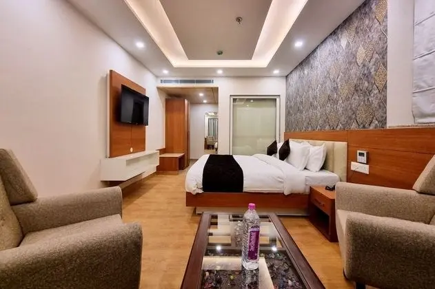 Luxury Oda