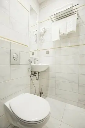 Luxury Tek Büyük Yataklı Oda
