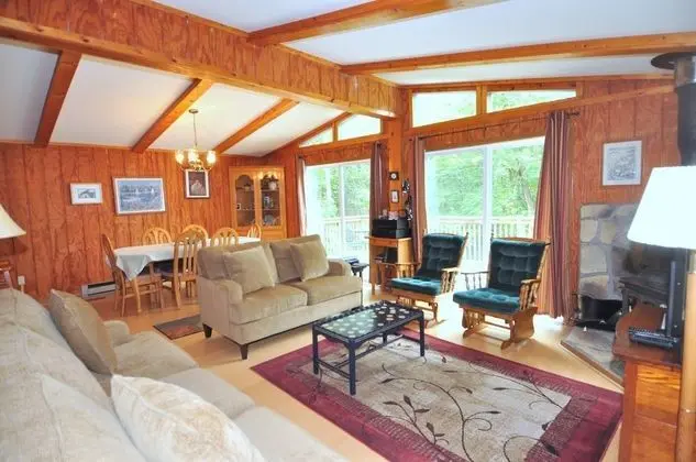 Ev, 2 Büyük (Queen) Boy Yatak, Dağ Manzaralı (Mountain View Hideaway-87 Creekview)