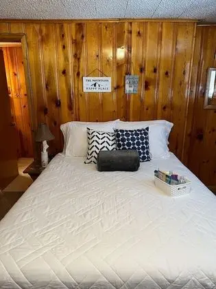 Tek Kişilik Oda, 1 Büyük (Queen) Boy Yatak, Sigara İçilmez, Dağ Yamacı