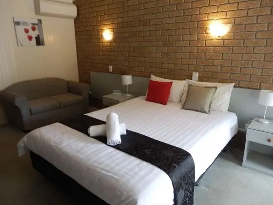Oda, 1 Büyük (Queen) Boy Yatak, Sigara İçilmez, Balkon (Queen Room)