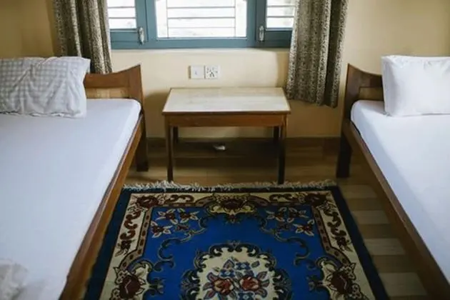 Standard Oda, Sigara İçilebilir, Göl Kenarı