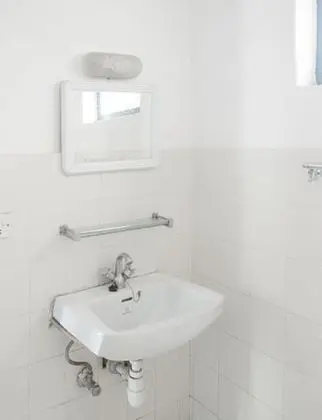 Standard Oda, Sigara İçilebilir, Göl Kenarı